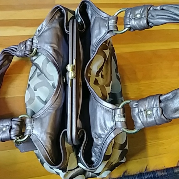 Beautiful Coach Bag 👜 - Picture 7 of 8